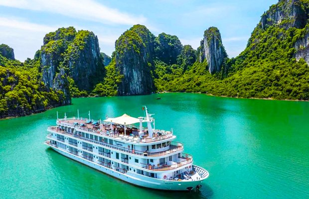 4 Days Hanoi Tour with Halong Bay Cruise