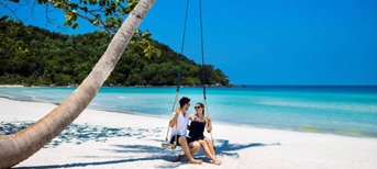 Peak Tourist Season (Nov - April)